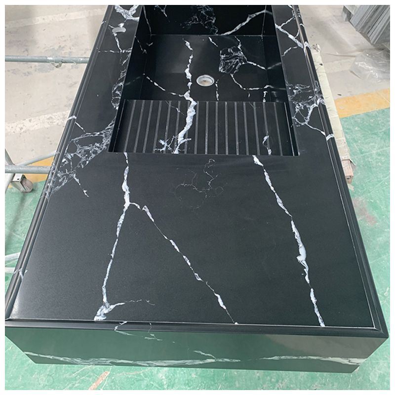 black calacatta quartz