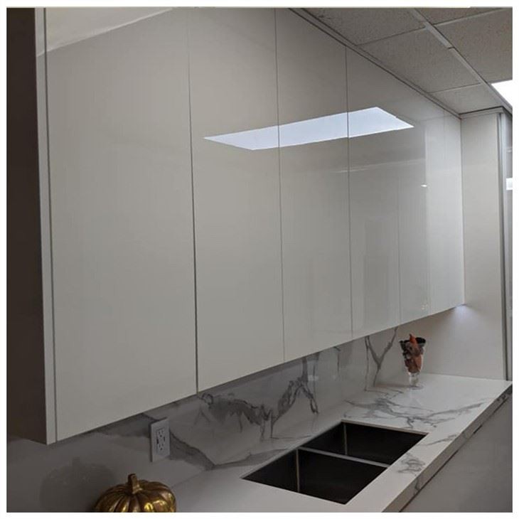 White Lacquer Frameless Kitchen Cabinets