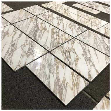 Arabescato Oro marmorplaadid